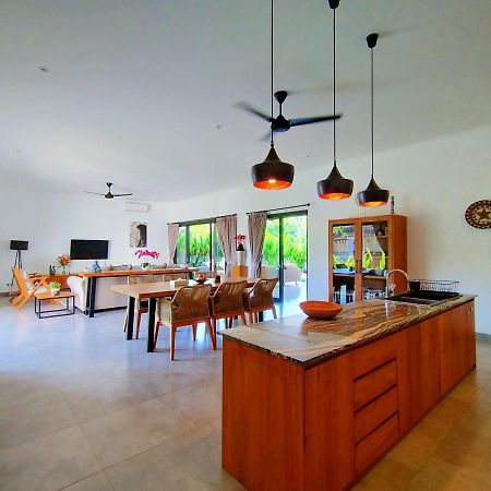Villa Ataya Lovina  Luaran gambar